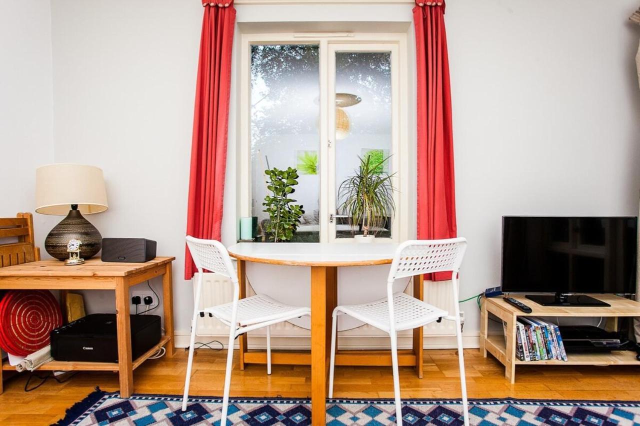 Charming Peaceful 2 Bedroom With Parking And Garden London Exterior foto